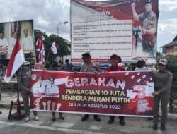 Kapolsek Balige Hadiri Pembagian 10 Juta Bendera Merah Putih