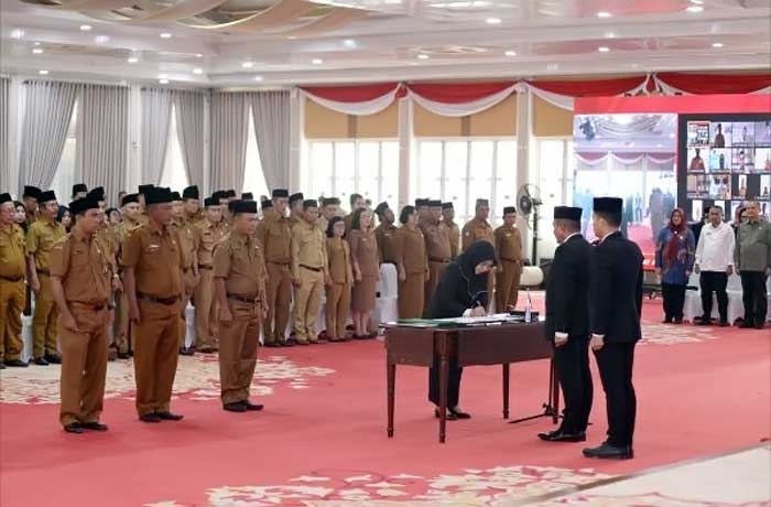 Edy Rahmayadi Lantik 155 Pejabat Tinggi Pratama, Administrator, Pengawas, dan Kepala Sekolah