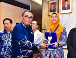 Ketua GPMB Batu Bara Terima Penghargaan Sandya Pradtya