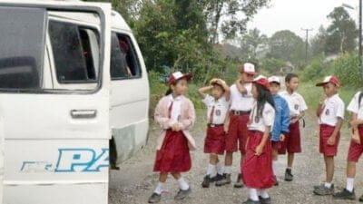 Pemkab Pakpak Bharat Sediakan Delapan Unit Bus Sekolah