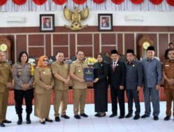 8 Fraksi DPRD Kabupaten Labuhanbatu Setujui Perda APBD TA 2024