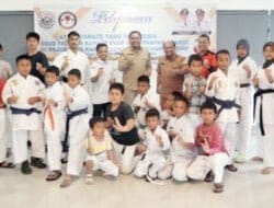 Bupati Pakpak Bharat Lepas Tim Fighter Karate Club