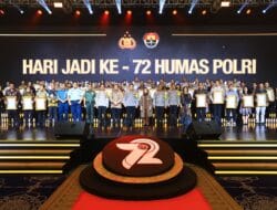 Dua Hadiah untuk Divisi Humas Polri dari Kapolri