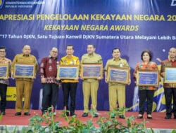 Bupati Pakpak Bharat Terima Penghargaan Terbaik Kedua