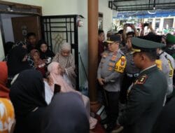 Kapolda Sumut Melayat ke Rumah Duka Alm Serda Syaiful Anwar