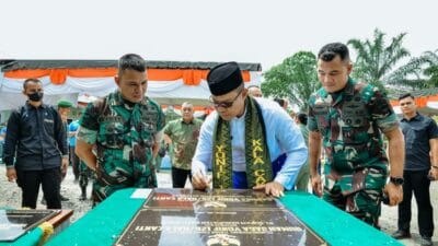 Pj Nizhamul Resmikan Gapura dan Rumah Jaga Yonif 126/KC