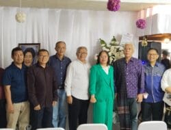 Dr Badikenita Sitepu Melayat ke Rumah Duka Istri DR GM Panggabean Br Hutagalung