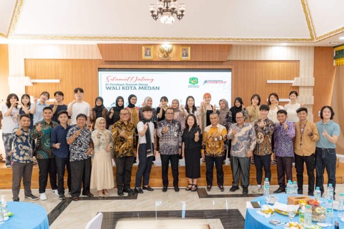 Aulia Rachman Temu Ramah dengan 12 Mahasiswa Gwangju