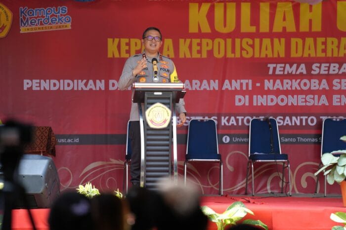 Kapolda Sumut Beri Kuliah Umum Bahaya Narkoba di Universitas Khatolik Santo Thomas