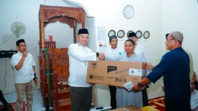 Safari Perdana 1445 H/2024 M, Pj Bupati Nizhamul Sapa Warga Desa Lima Laras