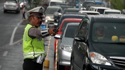 Polisi Urai Kepadatan Kendaraan di Lima Titik Menuju Medan