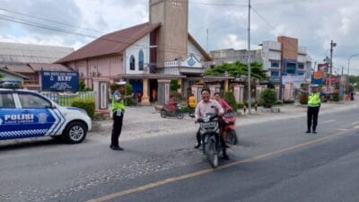 Sat Lantas Polres Batu Bara Laksanakan Patroli dan Pengamanan di Gereja