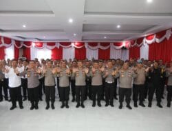 Kapolda Sumut Semangati Anggota Polres Tapsel