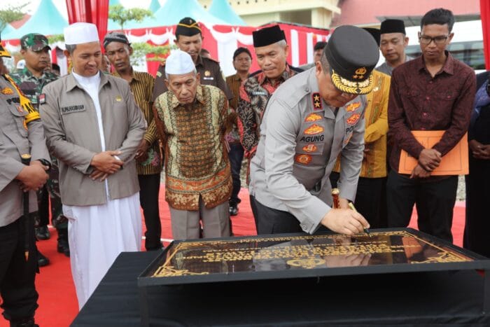 Kapolda Sumut Kunjungi Polres Padang Lawas Letakkan Batu Pertama Gedung SPKT