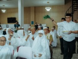 Jemaah Calon Haji Batu Bara Ikuti Tepung Tawar