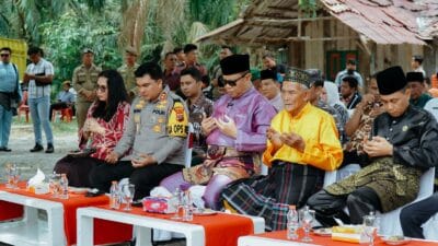 Resmi Jadi Cagar Budaya, Pj Bupati Nizhamul Pasang Plang Istana Niat Lima Laras