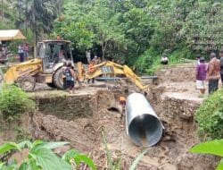 Akses Jalan Tertutup Longsor di Kecamatan Tigalingga Sudah Ditangani
