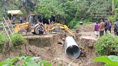 Akses Jalan Tertutup Longsor di Kecamatan Tigalingga Sudah Ditangani