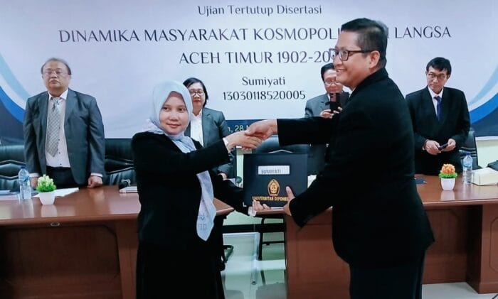 Sumiyati Pranata Humas Pemko Langsa Raih Gelar Doktor Sejarah