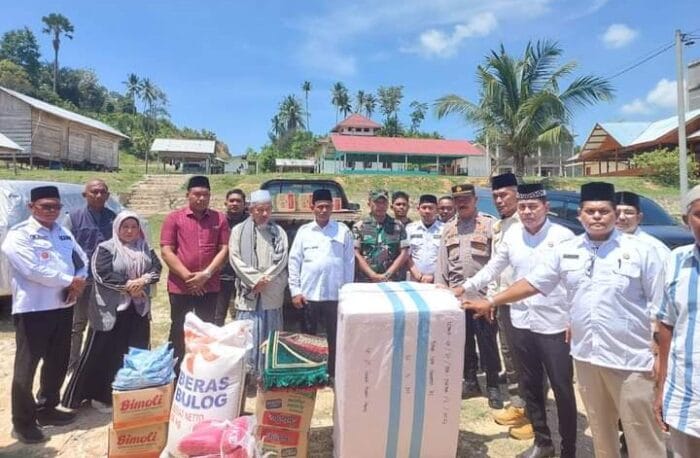 Respons Cepat Pj Bupati Aceh Timur Bawa Bantuan ke Dayah Abu Kede Dua