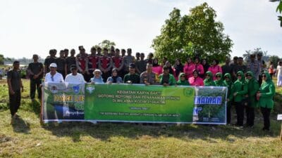 Pemko Langsa Bagikan Bibit Pohon Gratis dan Serahkan 2 Tiket Umrah