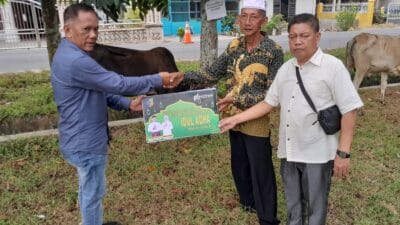 Pemkab Batu Bara Serahkan 30 Ekor Hewan Qurban ke Masyarakat