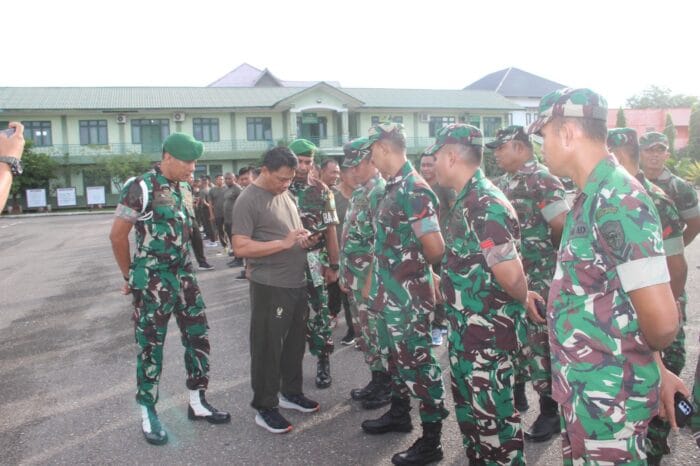 Cegah Judi Online, Kodim 0104/Atim Lakukan Sidak HP Prajurit dan PNS