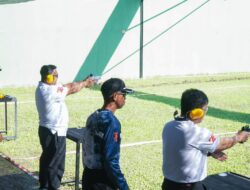 Pj Sekda Kota Medan Unjuk Skill Menembak di Kapolda Cup