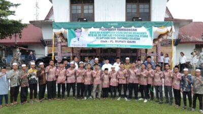 Pj Bupati Surung Charles Berangkatkan Rombongan Kafilah Ikuti MTQ ke-39