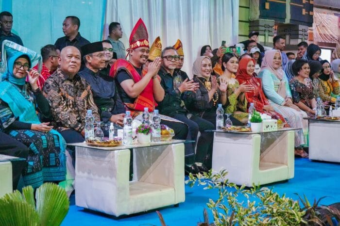 Pawai Budaya Colorful Medan Night Carnival Tampilkan Pesona Keragaman Budaya di Kota Medan