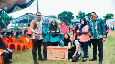 Pj Bupati Heri Wahyudi Berbagi Kebahagiaan Dengan Lansia