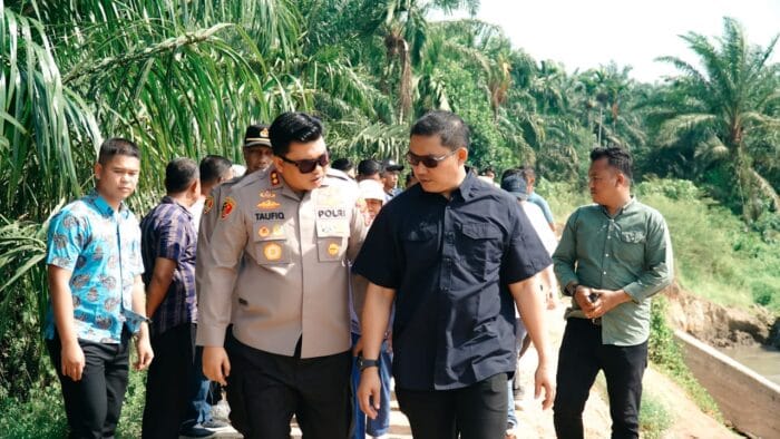 Pj Bupati Heri Tanggapi Keluhan Petani Terkait Tanggul Sungai Dalu-Dalu