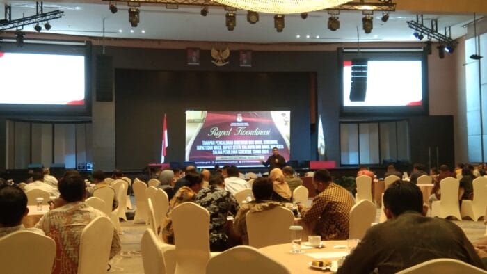 KPU Sumut Gelar Rapat Koordinasi Tahapan Pencalonan Kepala Daerah Dalam Pilkada Serentak Tahun 2024 dengan Kab/Kota se-Sumut