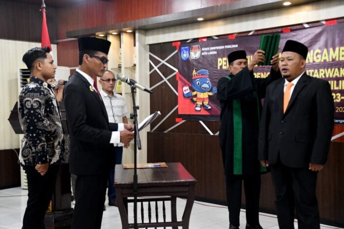 Rahmadhani Dilantik Sebagai Anggota KIP Periode 2023-2028