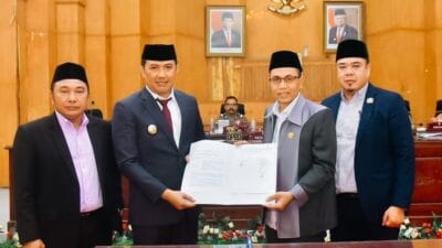 Pj Bupati Batu Bara Hadiri Rapat Paripurna DPRD Ranperda Pertanggungjawaban Pelaksanaan APBD TA 2023