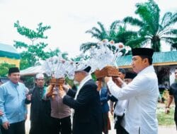 Pj Bupati Batu Bara Berikan Bantuan Sosial