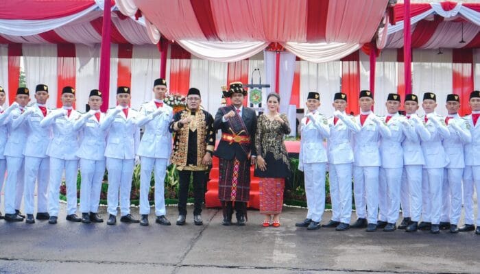 Bobby Pimpin Upacara HUT Ke-79 Kemerdekaan RI