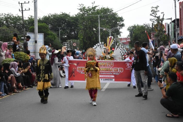 Ribuan Pelajar Kota Langsa Meriahkan Pawai Alegoris