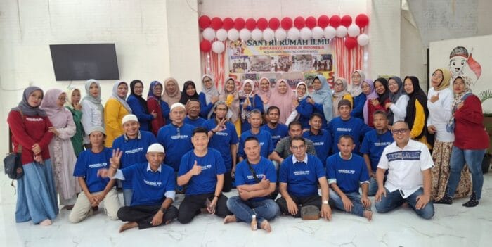 Alumni 90 SMPN 3 Medan Bangun Ladang Amal Lewat Silaturahmi Persahabatan