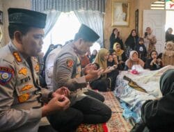 Wakapolda Sumut Melayat ke Rumah Duka Almarhum Ustaz Samin Pane