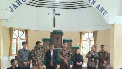 Bupati Samosir Letakkan Batu Pertama Pembangunan Sopo Godang Limbong