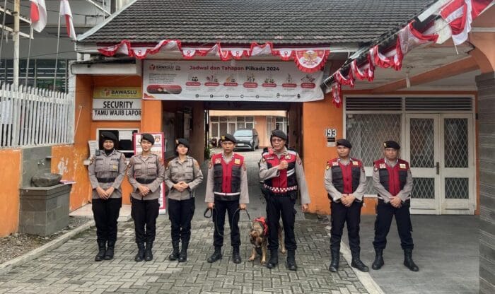 K9 Polda Sumut Sterilkan Gedung KPU dan Bawaslu Jelang Pilkada 2024