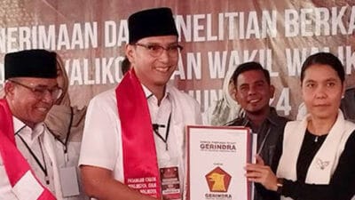 KPU Medan Terima Pendaftaran Pasangan Rico-Zaki