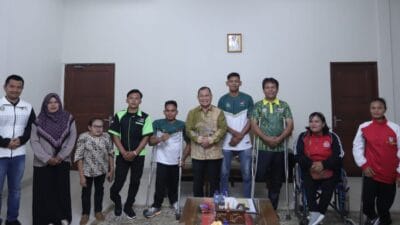 Pj Bupati Dairi Bantjin Lepas Atlet Paralimpiade Ikuti Ajang Peparnas di Solo