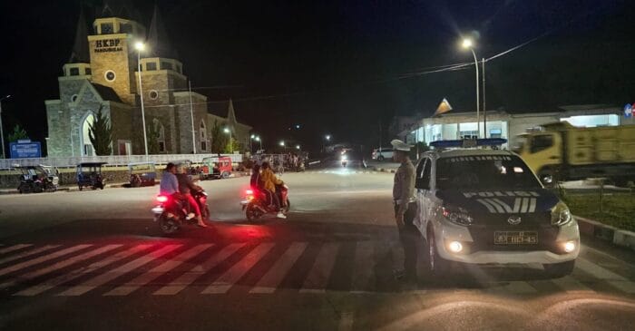 Polres Samosir Jaga Keamanan Pintu Masuk Pulau Samosir dan Objek Vital