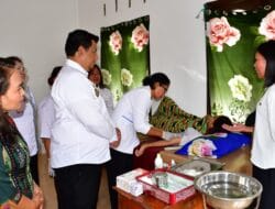 Bupati Samosir Kembali Berikan Pelayanan Gratis di Kecamatan Palipi