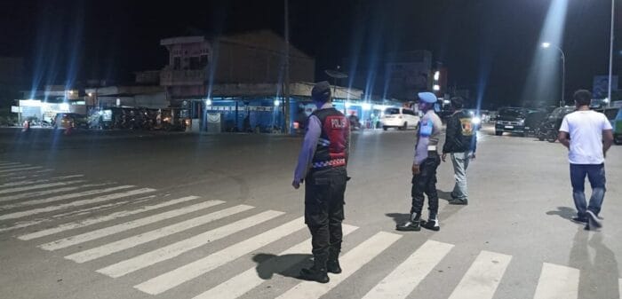 Patroli Malam Hari Polres Samosir Dimasa Tahapan Pilkada, PON XXI dan Ibadah Minggu