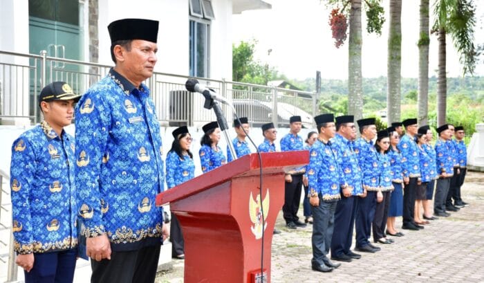 Bupati Samosir Serahkan Santunan Jaminan Kematian BPJS Ketenagakerjaan Pekerja Rentan Bukan Penerima Upah