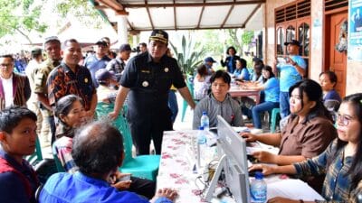 Masyarakat Nainggolan Antusias Sambut Bupati Samosir