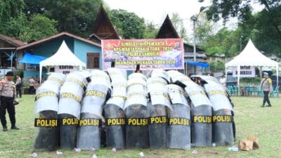 Simulasi Sispamkota dan Penandatanganan Deklarasi Pilkada Damai 2024 di Samosir